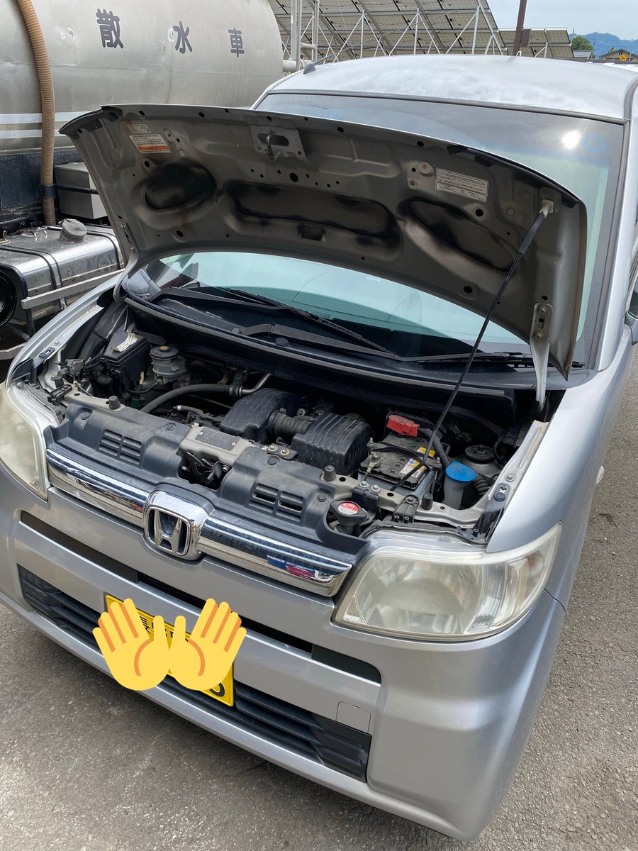 yamatoku2236's tweet photo. ゼストが暖気中にエンストしてしまうとの症状で入庫！

原因はスロットルボディの故障でした🤔

周りのホースやカップラなど外していき、部品自体は4本のボルトで固定されていて、割と簡単に交換できました👍

#ゼスト
#je2 
#エンスト 
#スロットルボディ 
#故障 https://t.co/BnAcjQvg9p