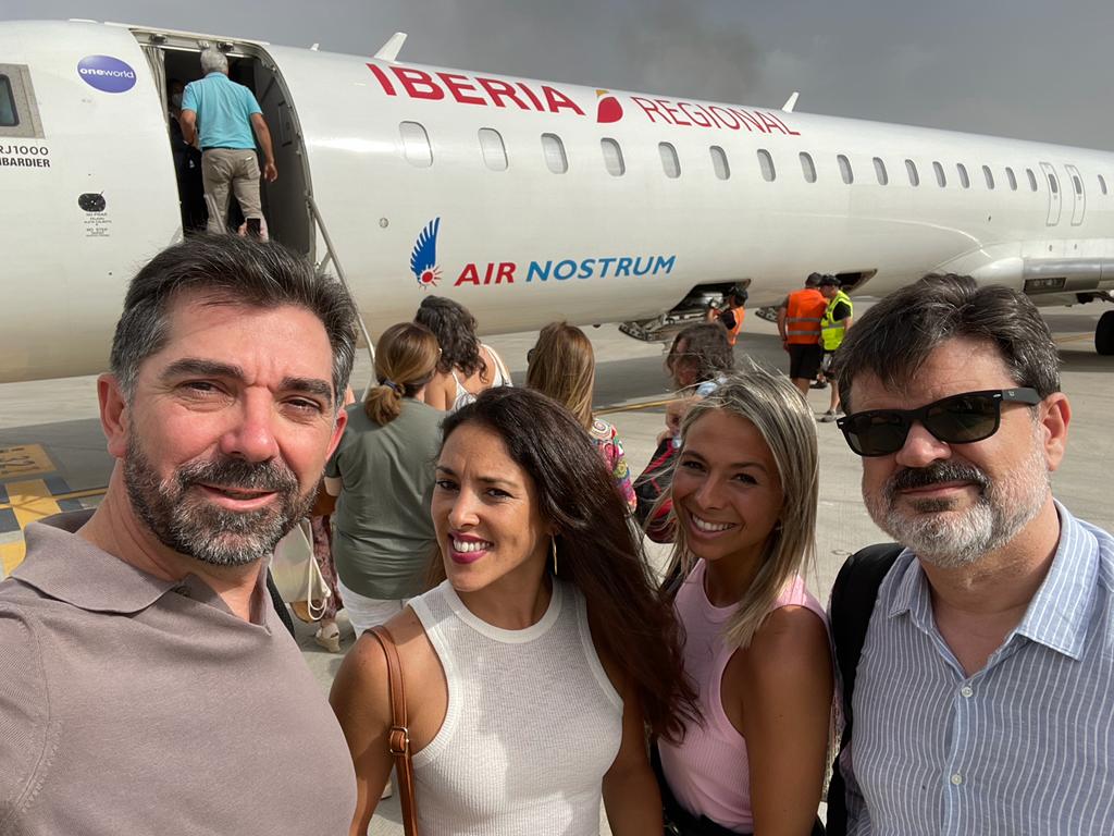 trianaviajes's tweet photo. Nuestras compañeras Rocío Peña y Ana Ruiz, junto con nuestro Director General, José Manuel Lastra, y más agentes compañeros de #Aevise, disfrutaron de una magnífica #famtrip para conocer más a fondo Castellón como destino turístico.
#TrianaViajes #AgenciadeViajes https://t.co/6NOC03yUBY