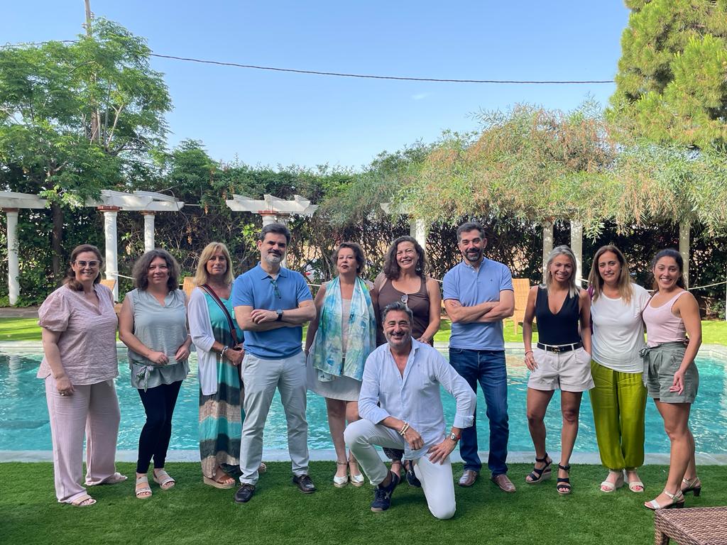 trianaviajes's tweet photo. Nuestras compañeras Rocío Peña y Ana Ruiz, junto con nuestro Director General, José Manuel Lastra, y más agentes compañeros de #Aevise, disfrutaron de una magnífica #famtrip para conocer más a fondo Castellón como destino turístico.
#TrianaViajes #AgenciadeViajes https://t.co/6NOC03yUBY