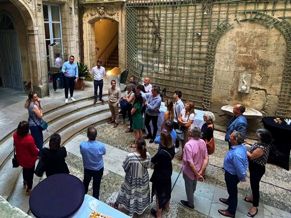 KaufmanetBroad's tweet photo. #Evénement 🤝
Nous sommes fiers d’accompagner le #festival des #architectures vives @FAV_34 à #Montpellier du 14 au 19 juin 2022 🗓 Découvrez ou redécouvrez les endroits emblématiques de la ville entre architecture patrimoniale et installations contemporaines éphémères 🤫 #FAVMTP https://t.co/G8P80jIWlX