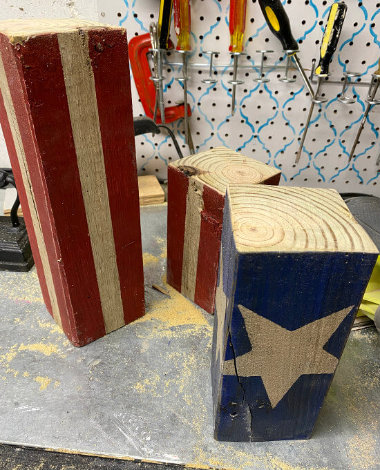 HomeroadSusan's tweet image. Here&apos;s an easy project made 2 ways for the Fourth of July 💥💥💥 made from a scrap piece of 4x4 lumber. 🇺🇸

homeroad.net/2020/07/americ…

#fourthofjuly #fourthofjulydecor #redwhiteandblue #candles #starsandstripes #diyhomedecor