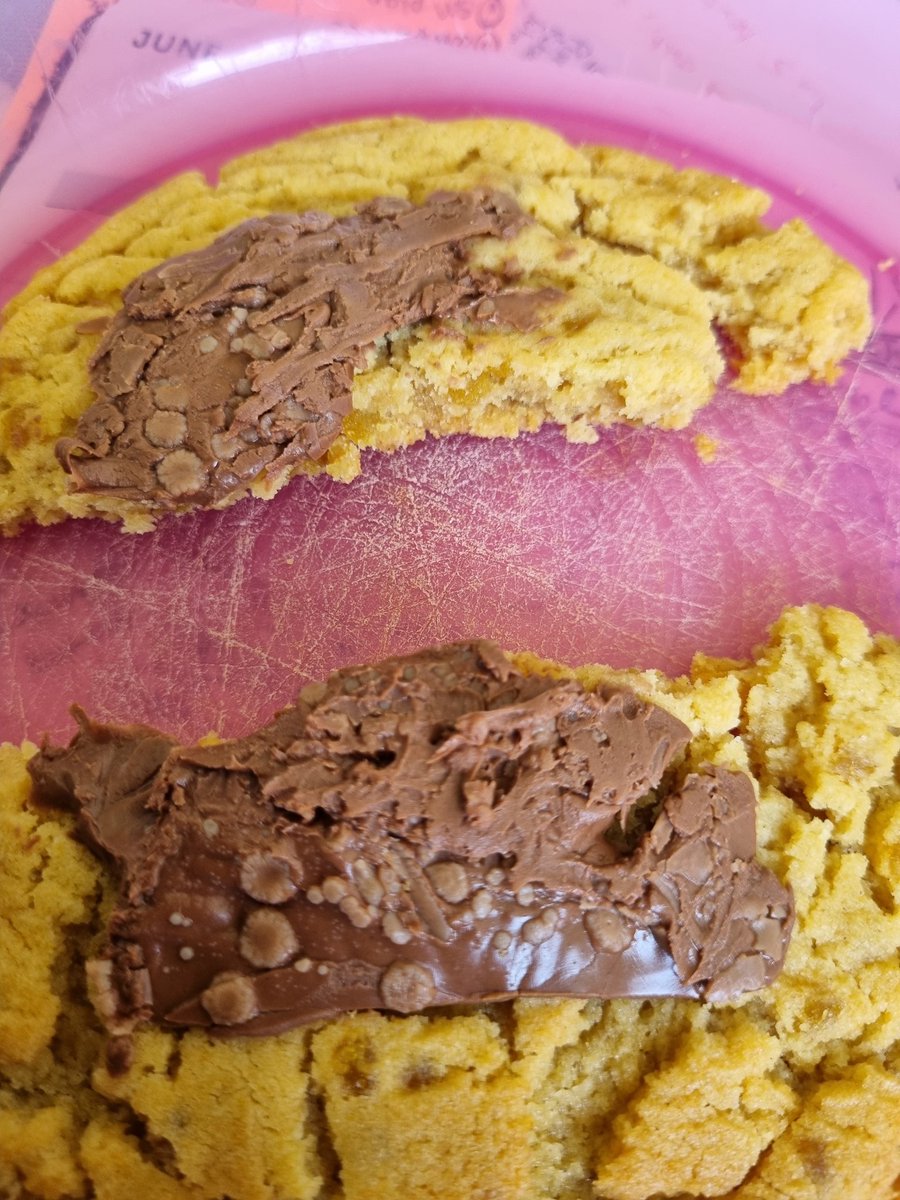 Hello <a href="/thomascookieco/">Thomas Cookie Co.</a>. Is this safe to eat or is it mould spores from delivery in the heat?