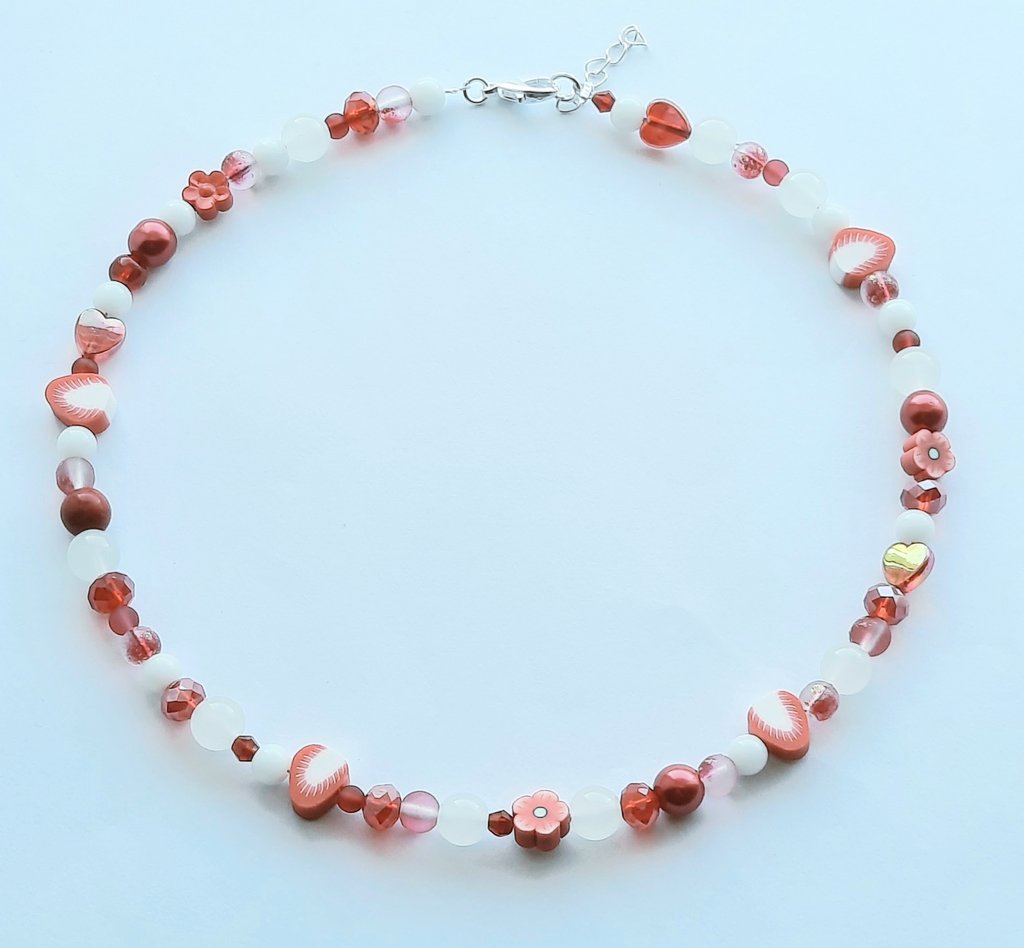 DebsDesignsUK's tweet photo. Get ready for Summer
with this Strawberry Shotcake Inspired Necklace. Another one of a kind statement piece.
#elevenseshour #ooak #jewellery #handmade
https://t.co/tfxMd6UOs2 https://t.co/nAG2mQx4Q2