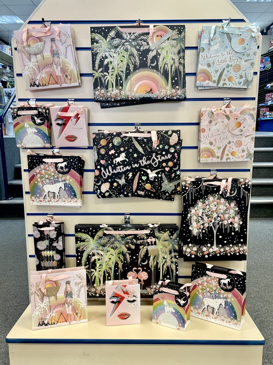 NEW IN! We are loving these new gift bags by @fivedollarshakedesigns ♥️ Adding sparkle to gifting! 

#giftbags #welovereigate #reigatemums #stationeryaddict #stationerylove #shoplocal #shopindependent