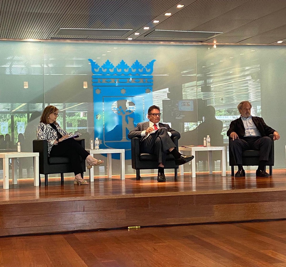 CeminenlaRed's tweet photo. Segundo día de las XIV Jornadas de CEMIN. 

Hoy hemos empezado con la mesa III : El papel de las Instituciones en la Protección de los Derechos del Niño.

Quién nos ha acompañado? 👇🏻 https://t.co/eXeKV5t8tg