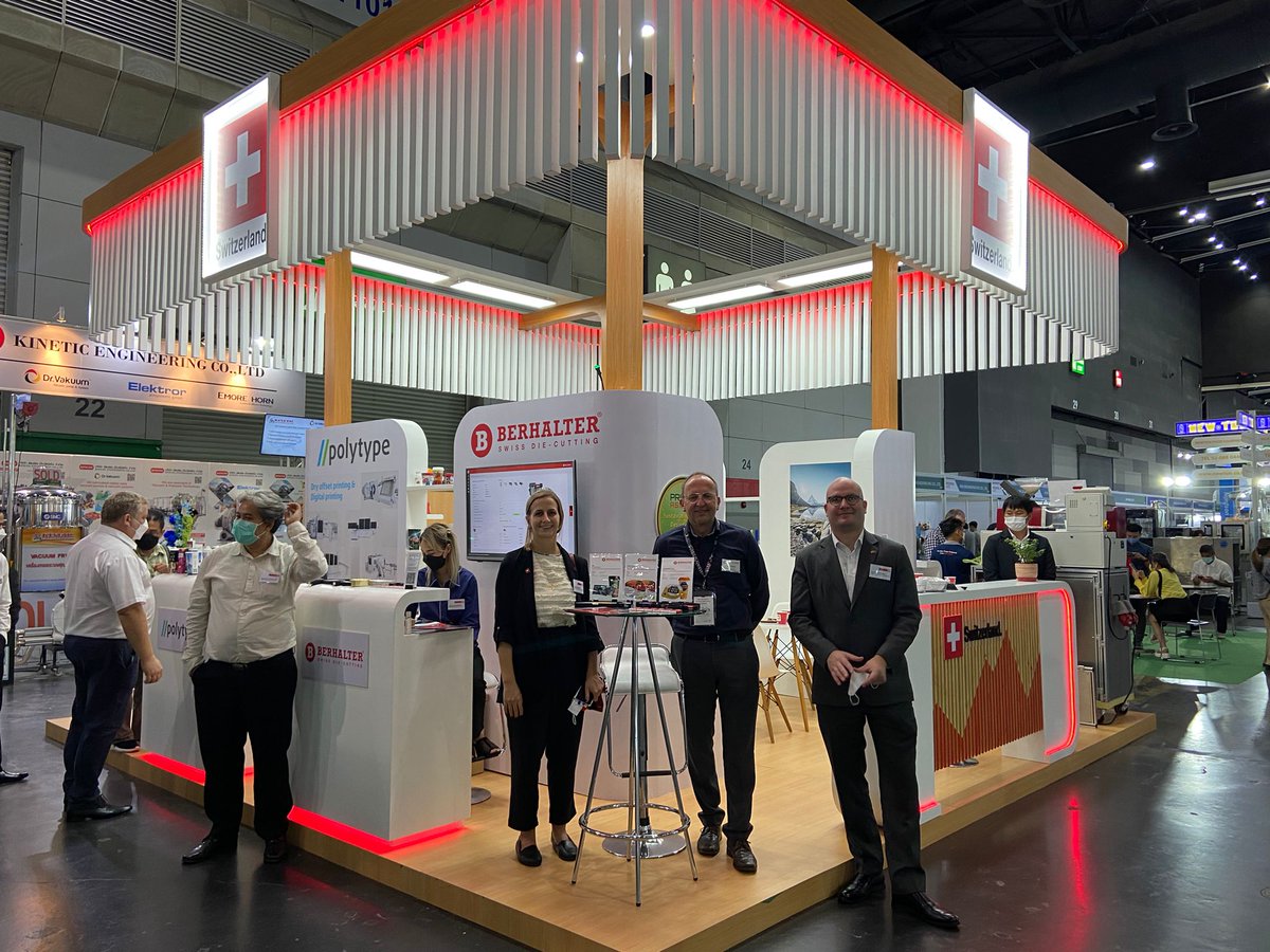 SwissAmbTHA's tweet image. Under the #ProPakAsia2022 theme "Sustainability in Processing and Packaging for our Better World", the #SwissPavilion, organized by @SGE, shows the products of 4 🇨🇭companies. Don't miss the opportunity to go &amp;amp; meet them until tomorrow! My team &amp;amp; @SwissThaiCC enjoyed their visit👇