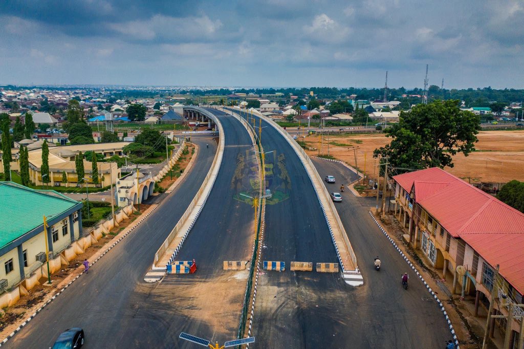 The newly constructed Arewa House Bridge, Kaduna. #KadunaUrbanRenewal @elrufai