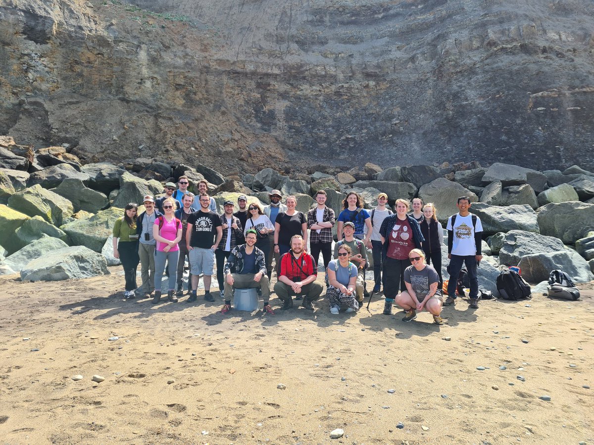 ProgPal2022's tweet image. ✨️Massive thank you to @drmambobob not only for running a fantastic phylogenetic comparative methods workshop and accompanying the field trip, but also for all your help and guidance with #progpal22 ✨️