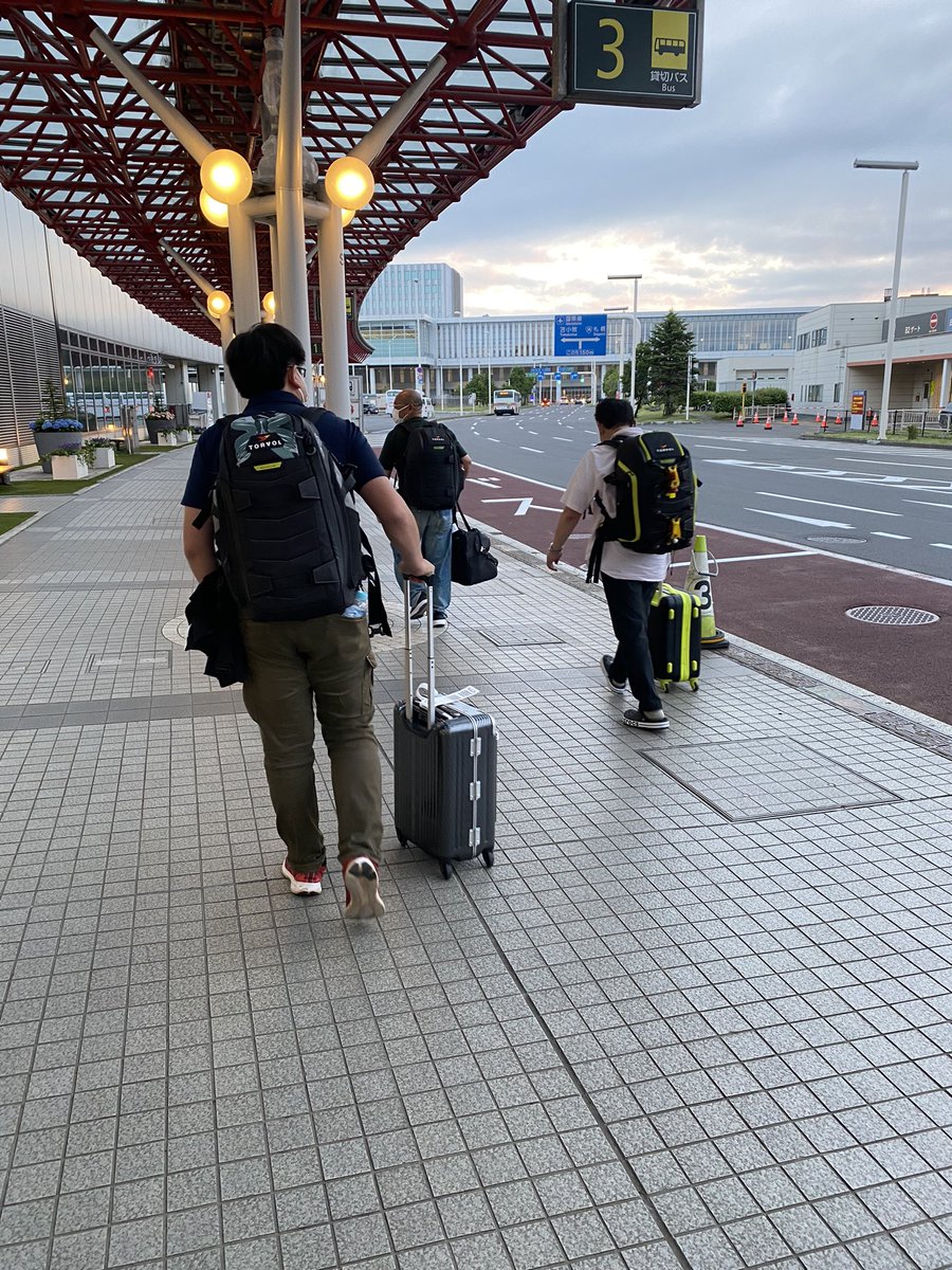 InstilmentT's tweet photo. つくばメンバー北海道到着!
ハイエースでジャムデザインさんが迎えに来てくれました
ありがとうございます
#jamdesign
#torvol
#tsukuba9thcloud https://t.co/qH4rrtsvr9