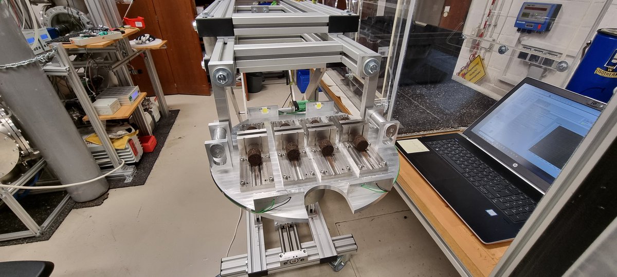 CoPhyLab's tweet photo. What we were up to?
Preparing samples and make Brasilian Disc Tests in the L-chamber. https://t.co/i3IowgvBg0