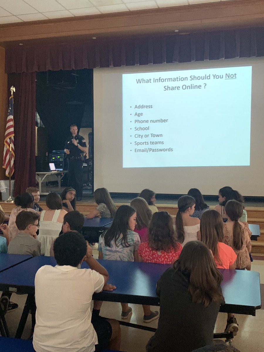 Thank you to Officer Matt for talking to our 5th grade about internet safety! Parents - keep talking to your kids about being safe! <a href="/mattvatch/">mattvatch</a> <a href="/ReadingPolice/">Reading Police</a>