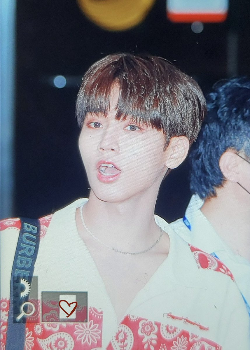 AboutHYUK_'s tweet photo. 220615 뮤뱅퇴근

오늘도 고생했고 잘했어~

#OMEGA_X #오메가엑스 
#HYUK #혁 #양혁 

@OmegaX_members https://t.co/VbpGgBT8AG