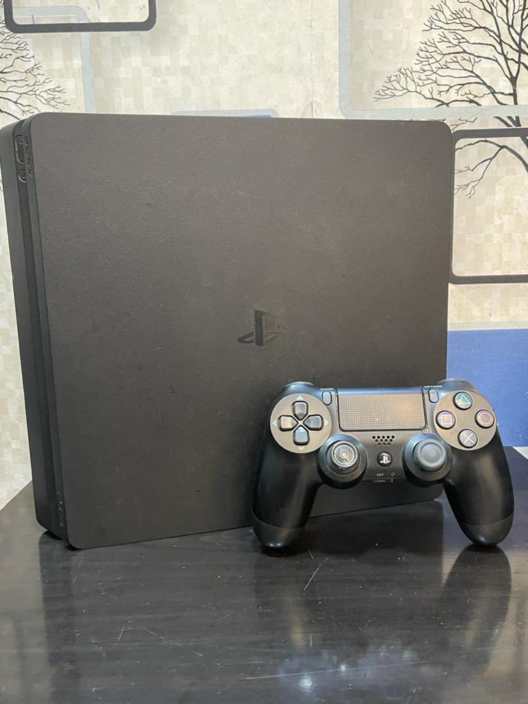 Jaiye_Foriegn's tweet photo. Clean Ps4 for sale
5 games Installed
Fifa 22
GTA 5
God of war
Call of duty
#edotwitter #gameplug #ps4 #ps5 https://t.co/ziiKQug2TN