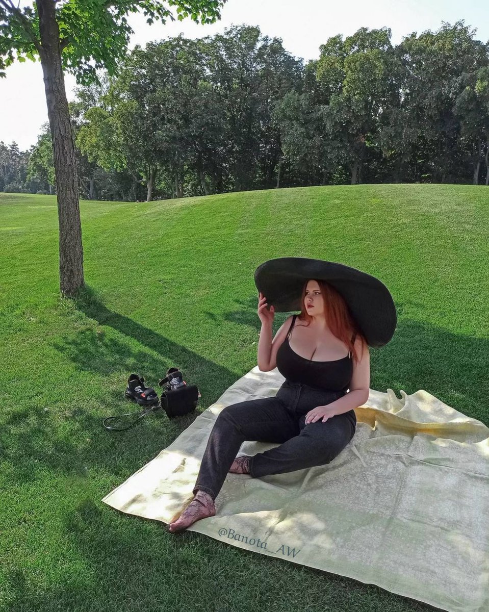 الطيبون قناديل قليلة لكن نورهم يضئ الكون بأكلمه فما أروع الجلوس معهم، جمعة مباركة للأحبة