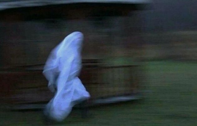 kvnghardetayo's tweet photo. Na @Mayorkun's certified loner song dem play for this man burial , na him ghost talk say hin wan dance. Party sha don scatter. Na on the run I take this picture.
I know some people wey never hear the song won’t believe me.#nocompitition❌
https://t.co/L7QEMzYoWb