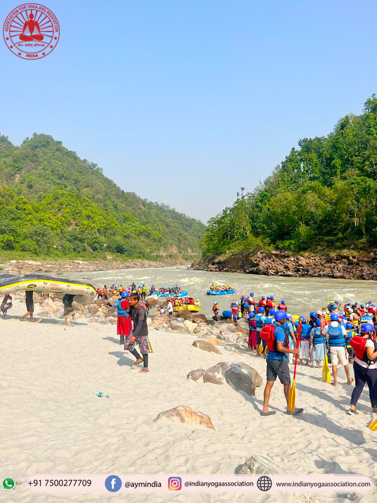 aymindia's tweet photo. Our Students are enjoying River Rafting in their free time.
Plan your yogic journey with AYM Yoga School in Rishikesh, India.
#riverrafting #riverrat #riverraftingrishikesh #funday #outingwithfriends #outings #outdoors #weekendvibes #weekendfun #smile #happiness #water #nature https://t.co/LASvMvNHlU