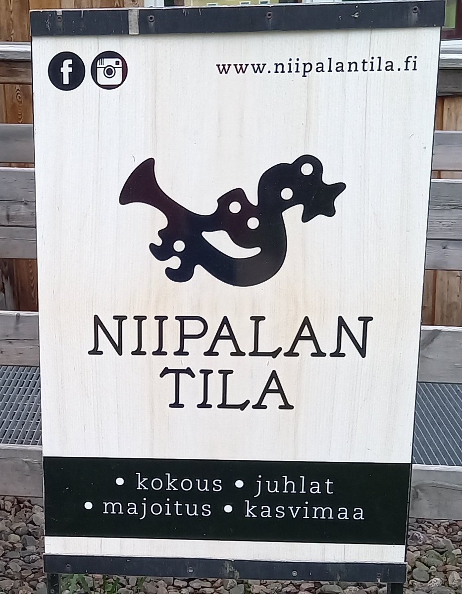 Community Supported Agriculture (#CSA) is the strategy of Niipala farm in Hollola, Finland.  The farm builds bridges from rural to urban at Lahti region. 

CSA complements City Region Food Systems. 

#Cities2030 #Lahti #CRFS #NiipalaFarm
niipalantila.fi