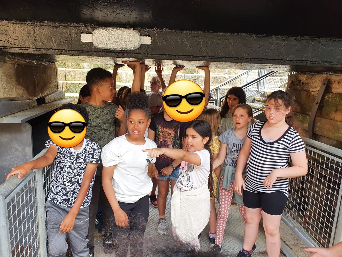 Cavendish_W4's tweet photo. Holding up and standing under the submarine HMS Ocelot. #enrichinglearning #❤️Cavendish https://t.co/WGg88ESNWN