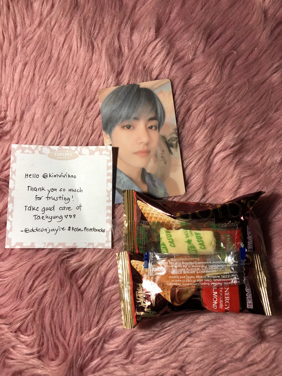 kimvivikoo's tweet photo. Taehyung Mots Persona V2 came homeπ Thank you so much @ddeonjayie and I promise to take care of Taehyungieeee π€ #kalm_feedbacks #ArmyVadinee https://t.co/PvBpxfV2eJ
