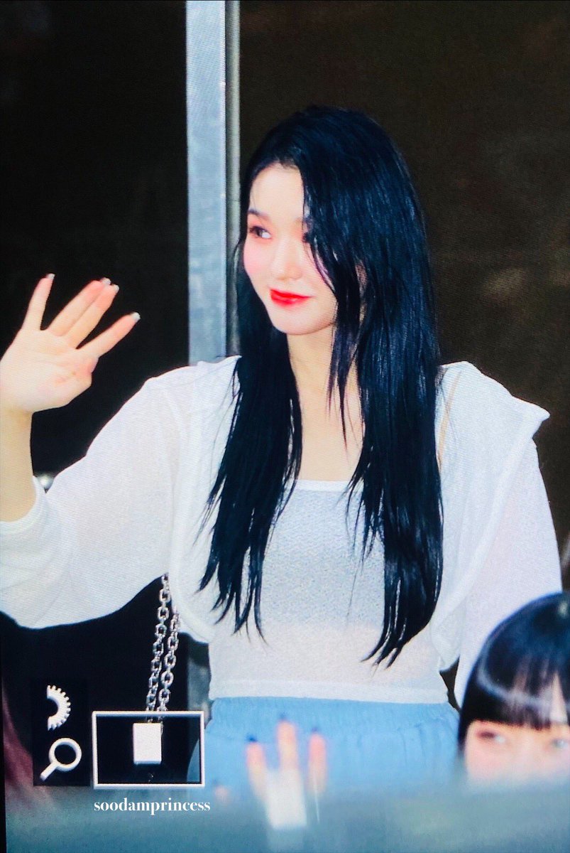 soodamprincess's tweet photo. 𝟐𝟎𝟐𝟐.𝟎𝟔.𝟏𝟕 퇴근 뮤뱅 《프리뷰》
수담 https://t.co/6ZvaOYOwcf