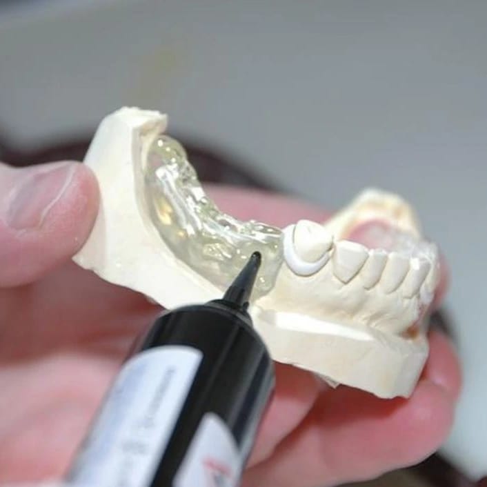 SietessTecnicos's tweet photo. Vamos con el turno de los Técnicos Superiores en Prótesis Dentales #TSPD
🦷Se encargan de la construcción personalizada de las prótesis dentales bajo la supervisión de un odontólogo.
Esto quiere decir que cada una de las prótesis dentales es única para cada persona. 🦷👦🏻👩🏼‍🦱👩🏻‍🦰🧔🏽 https://t.co/klsu4Sc4Yo