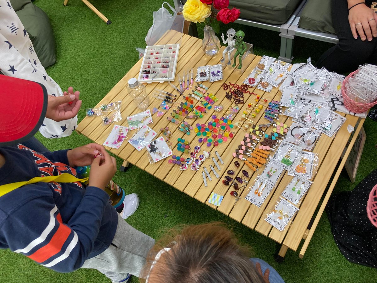 dm_nakagomi's tweet image. チャレンジショップ１の人気店、#3YES　さん。今日もユニークな作品が出品されていました！ #meme　さんのおもしろ作品は大人気です！　#nakagomi #チャレンジショップ