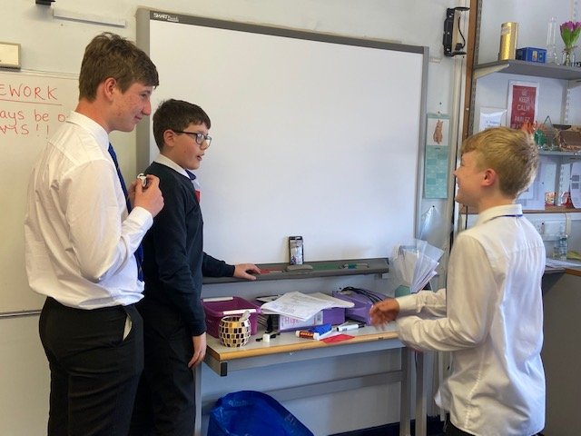 LAModLangs's tweet photo. S2 French forming present tense "er" verbs and some making a TikTok! 🇨🇵 #TeamLinAc https://t.co/bCzylDr6I8