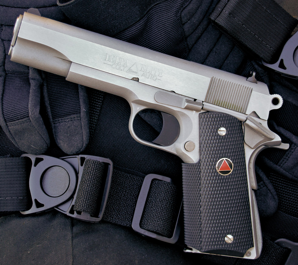 armasymuni's tweet photo. Colt Delta Elite 10mm Auto | El retorno del mito https://t.co/nwLf7EGOZc #arma #armas #armascortas #colt #pistola #pistolas #pistolassemiautomaticas #deltaelite #10mmAuto https://t.co/TKwnB9KG3w