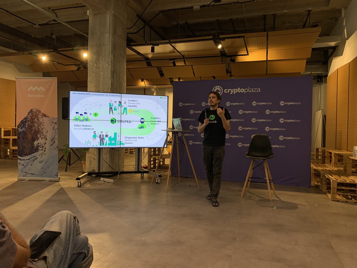 luisalrp's tweet photo. Mi pana @jori_armbruster hablando sobre #ReFi y cómo lo articula @EthicHub para ofrecer préstamos a pequeños agricultores desbancarizados. Otra charla top de la #CryptoSummerWeek de @cryptoplaza_es 🙌🏻 https://t.co/XVnxpqzBvO