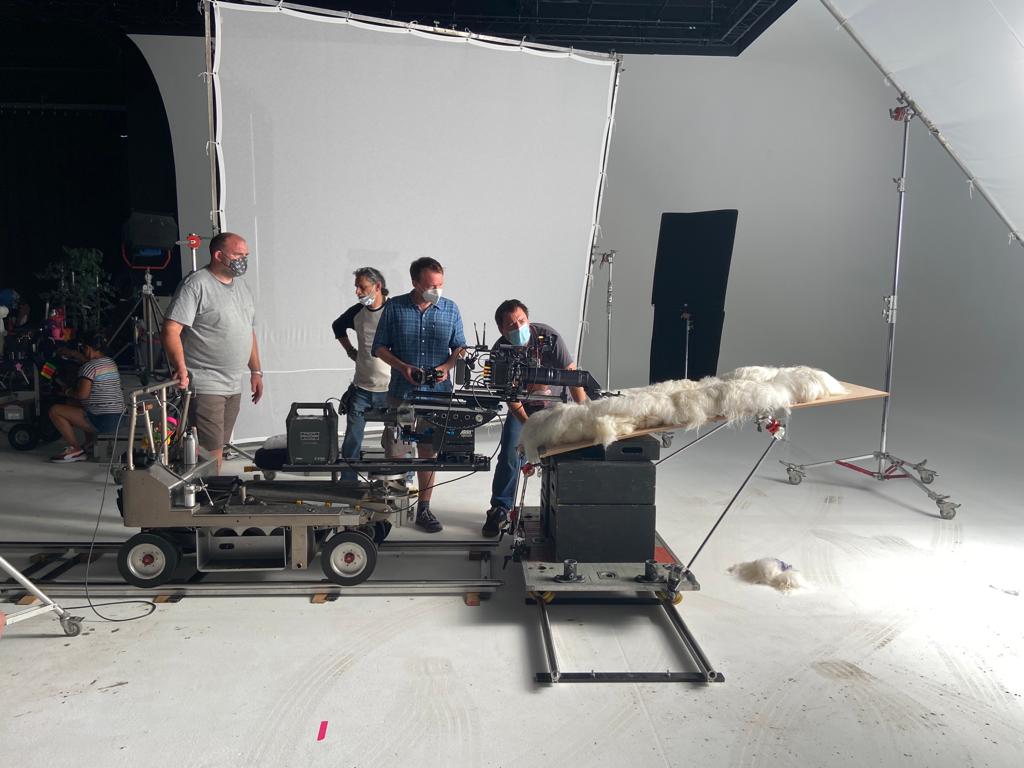 Throw back to this time last year shooting with Land Rover for Spark44 agency with amazing luxury director Gary Bryan. 

Produced by Mark Stohert and edit by Olly Stothert. 

Big thanks again to all involved!

#contentproduction #marketing #photography #productioncompany