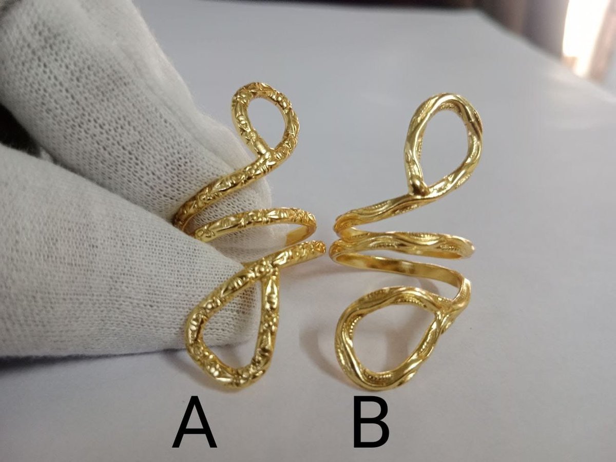 Excited to share the latest addition to my #etsy shop: Arthritis finger splint adjustable sterling silver 925 or yellow bronze one piece etsy.me/3tHgule #gold #religious #yes #women #silver #no #minimalist #fingerhyprextention #arthritisring