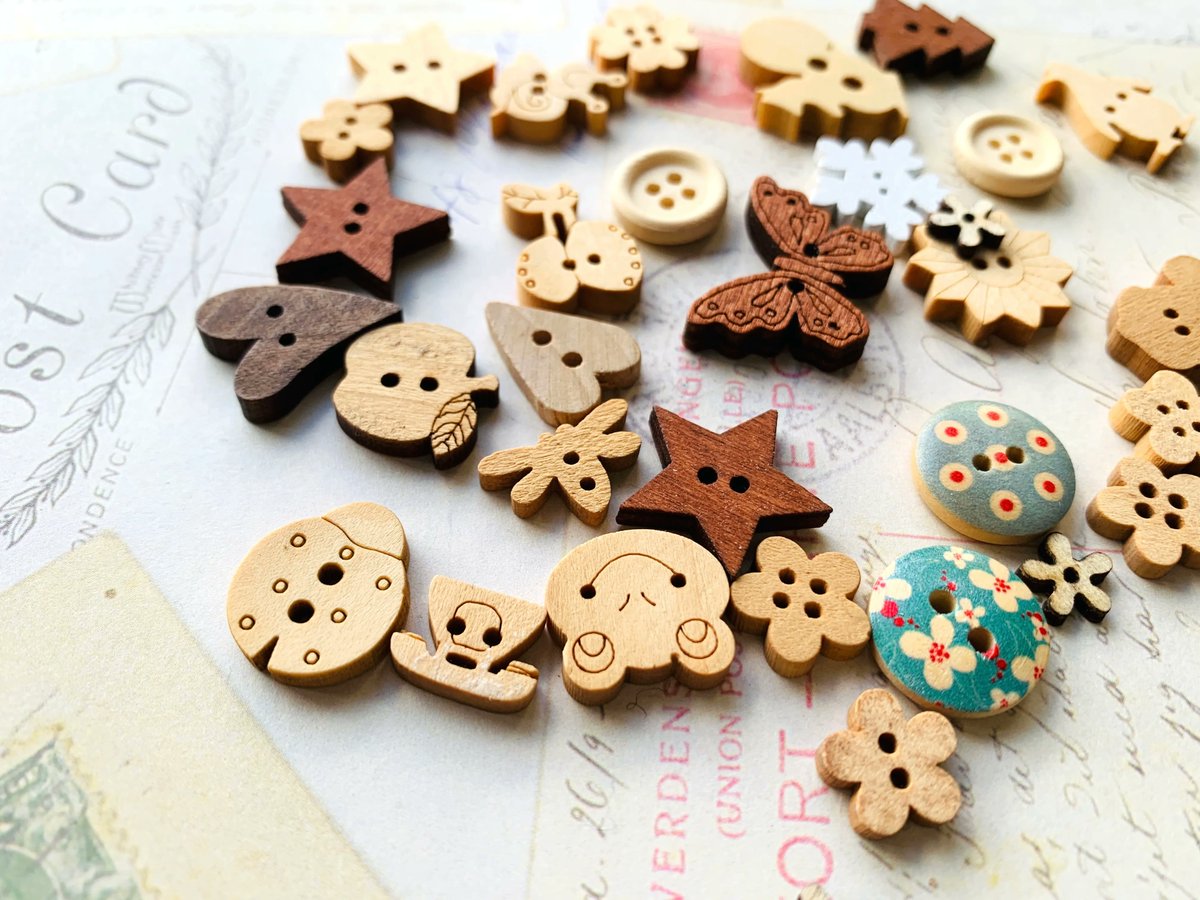 HeartSupplies's tweet image. CLEARANCE Wood Button Pack Sample Pack  32 Buttons Hearts | Etsy Australia buff.ly/3Ok332K #buttonpack #buttons #woodbuttons #craft #knitting #crochet #craftbuttons #randombuttons #diycraft #etsy #heartsupplies