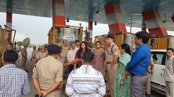 Ensuring deployment of force in Hapur and red alert on railway station, tolls and bus stations. Maintaining peace and law and order is every citizen’s duty along with administration. I appeal to all to maintain law and order. #agnipath #DMHapur #ias  #cmofficeup #upstate