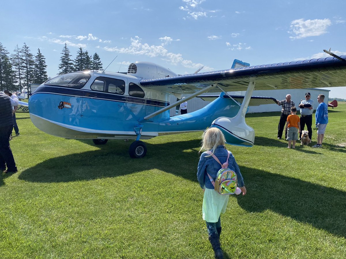 AndAvSvcs's tweet photo. There is likely a small airport near you with a community of aviators who would love to share their passion. Take a look around this weekend and find out how close aviation really is. You never know where it may lead.
@COPAnational #allforflight #Canadianaviation #flying https://t.co/ZXbc12qhzr