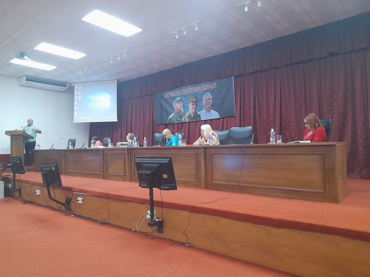 #VamosConTodo Excelente Taller de Trabajo Político se desarrolla en La Habana para  Profesores de Historia y Directivos del sector educacional.