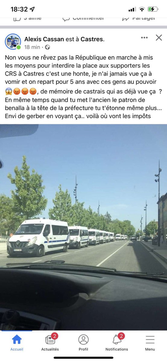 la_pall's tweet photo. Des blaireaux… https://t.co/ZgUnptbVhu