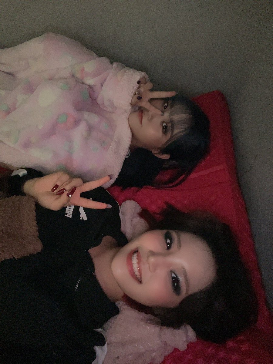 PF_Official_X's tweet image. [#핑크판타지_하린]

독뮤비때.... 비밀공간에서 둘이 쪽잠잤지롱😝

#하린 #HARIN #ハリン 
#핑크판타지 #PINKFANTASY 
#ピンクファンタジー