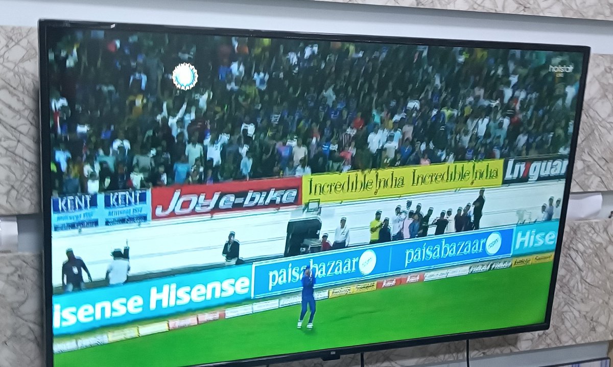 parinshah79's tweet photo. @Hisense_IND Spotted Hisense again during today's 4th match
#SpotHisense #Hisense
#Contest #ContestAlert #WinHisense #WinTv @Hisense_IND
@KinjalBShah25 @ItsKrinaShah https://t.co/Vf3CYmIcCO