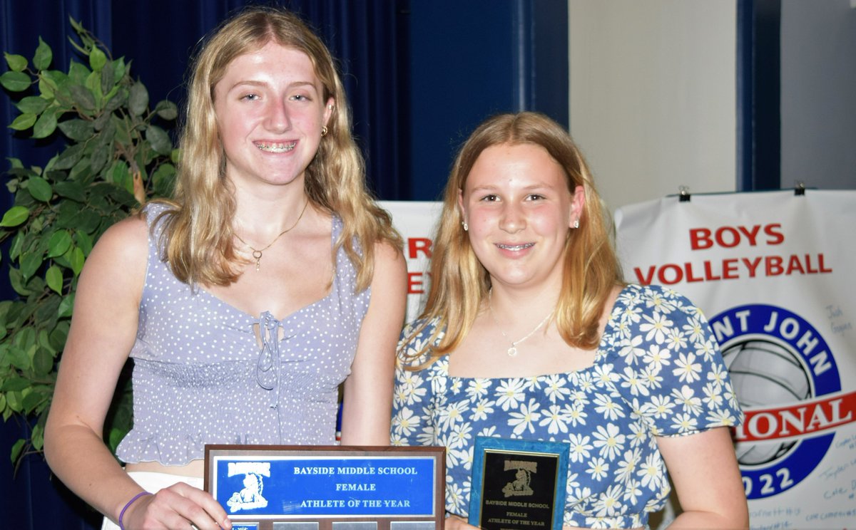 TheOriginalMsA's tweet photo. Congratulations to an awesome student, athlete and human being ... our 2022 Female Athlete of the Year - Rebecca Gillis! Thank you Clancy McIntyre, 2020 Female Athlete of the Year, for returning to @Bayside_Broncos to present the award. 😃🏆 #2022athleticawards #believeandachieve https://t.co/sjBETgIsm0
