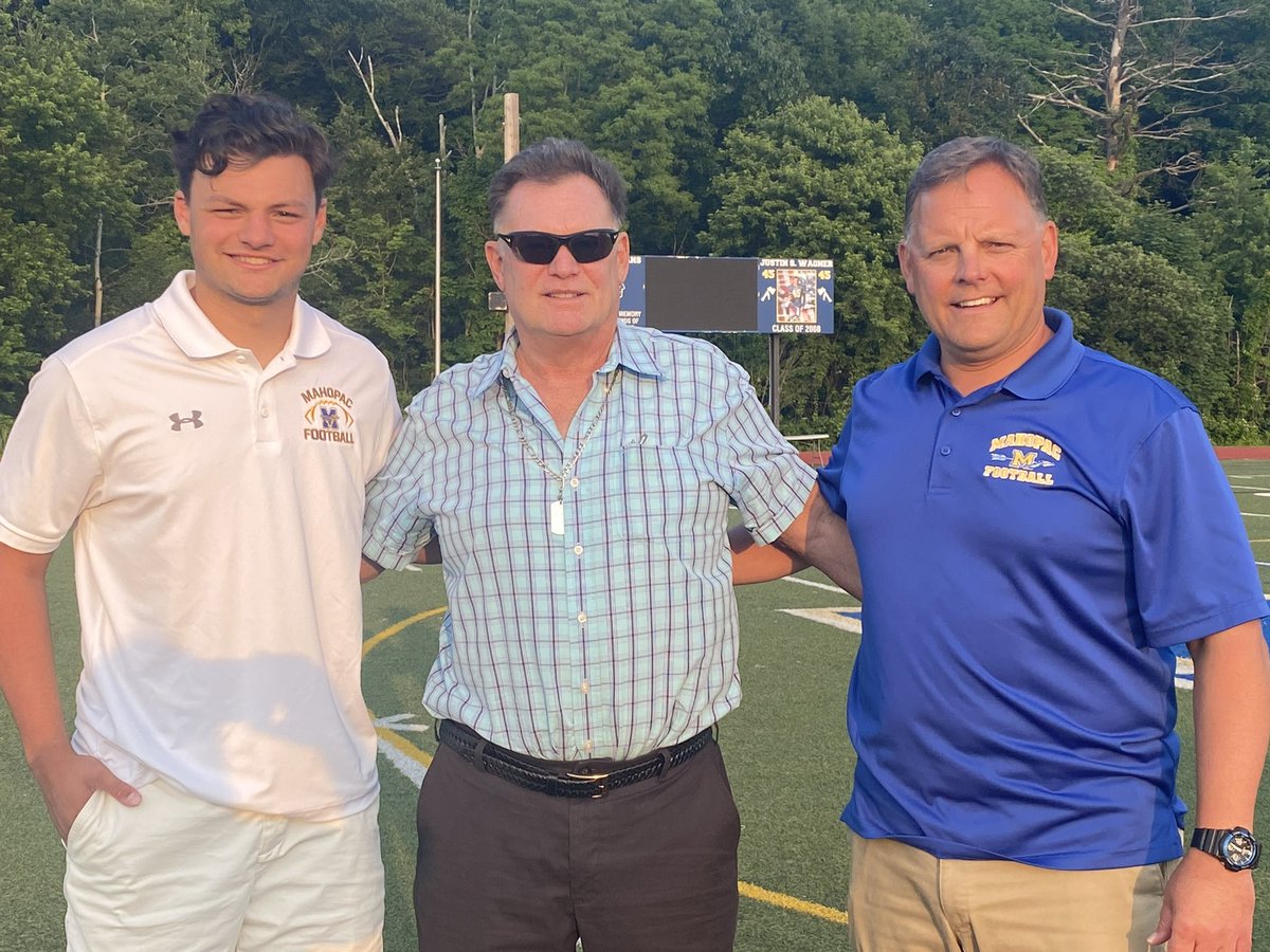 antdematteo15's tweet photo. Extremely honored to receive the Justin Wagner Memorial Scholarship the other night. Very humbling to be a recipient of one of the most prestigious scholarships at the Senior Athletic Awards Ceremony. Thank you Mr. Wagner for selecting me in memory of your son. @MahopacFB https://t.co/ZSr26sFwM2
