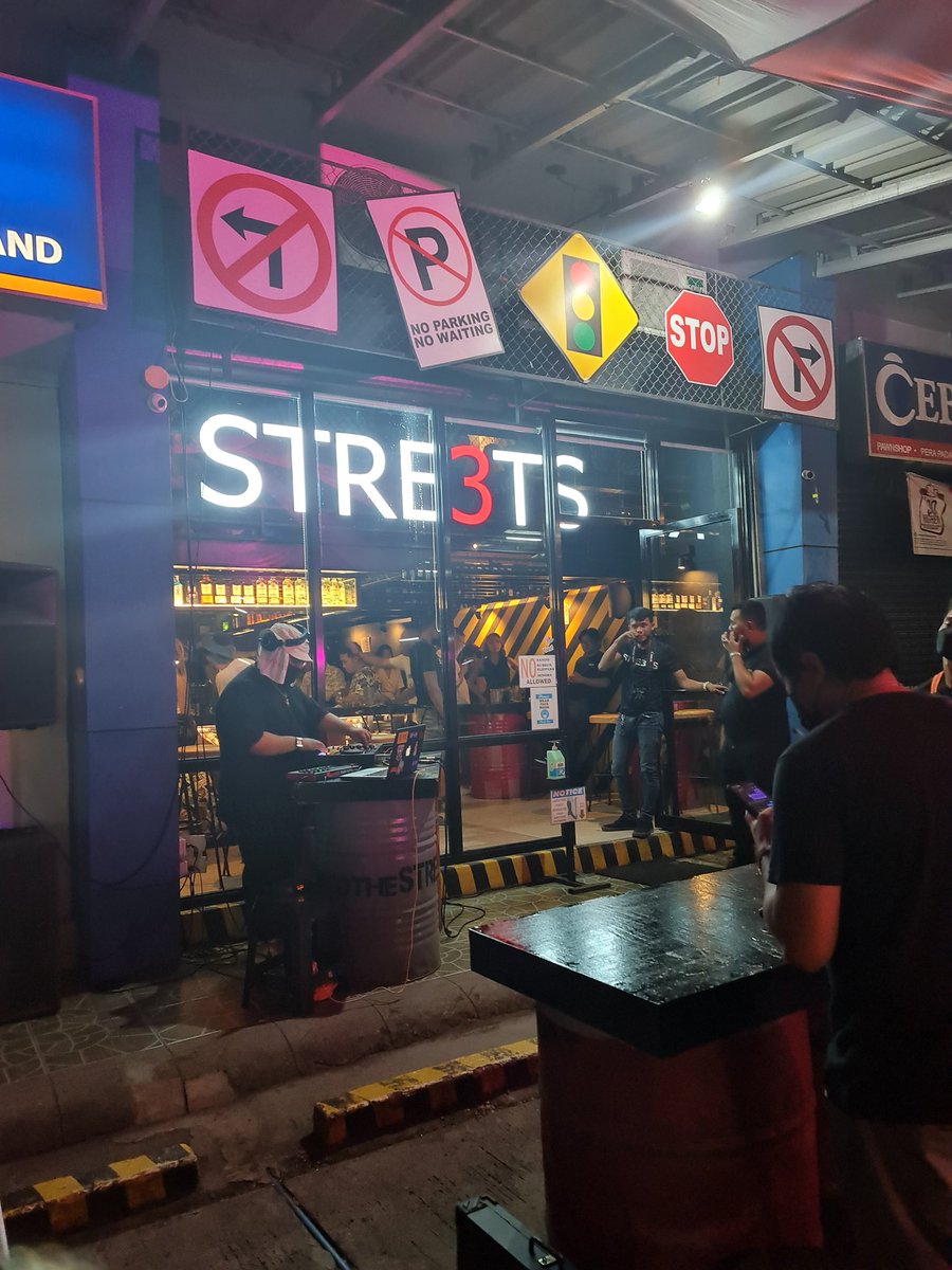 awesomeretsel's tweet photo. Kinsa naa dri? Haha kuhit lang ug gusto ka mahubog. :) https://t.co/Mzfu3rFeiL
