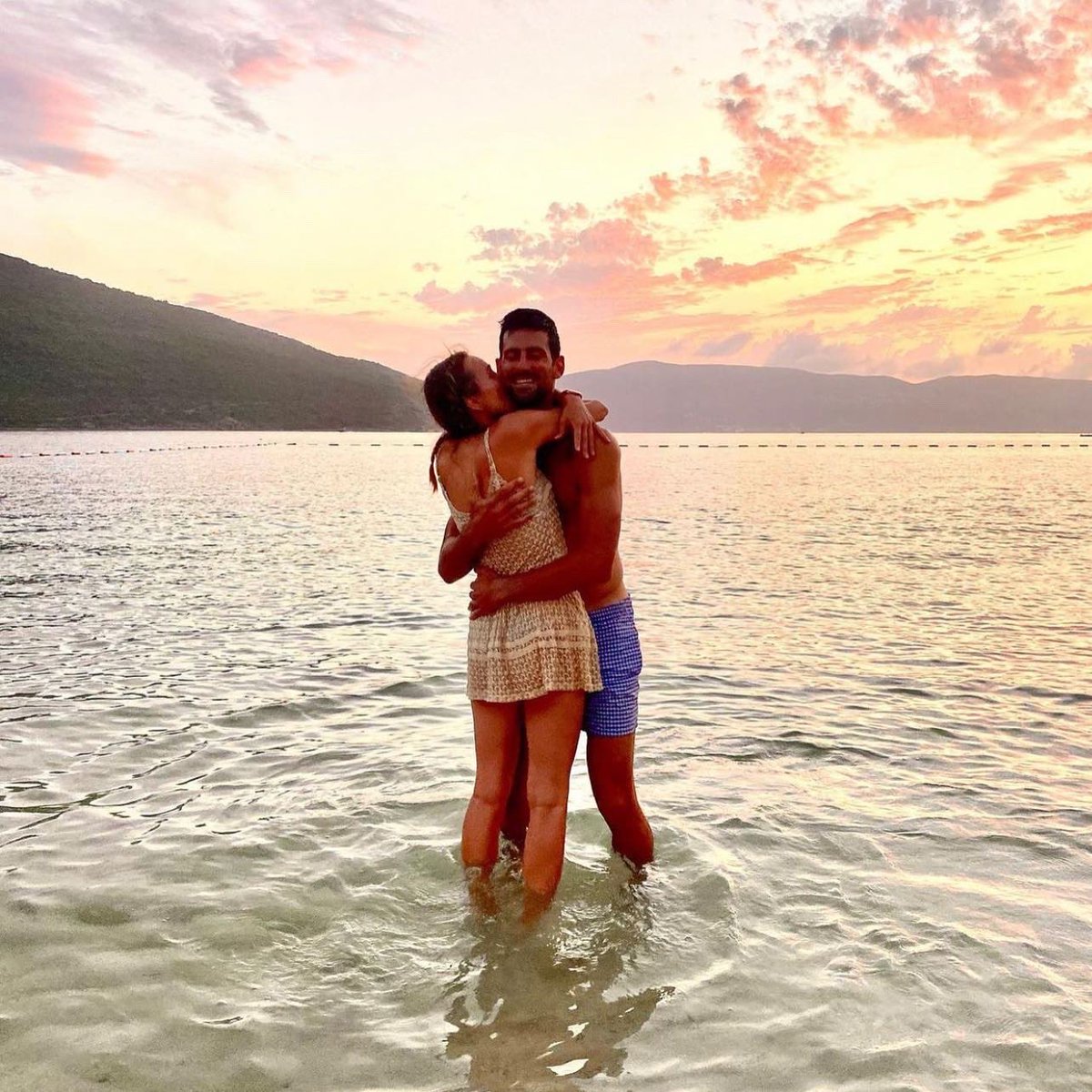DjokerNole's tweet photo. Happy birthday to the heart of our family! We love you so much @jelenadjokovic! ❤️❤️❤️ Срећан рођендан срцу наше породице ❤️ Волимо те 🤗 https://t.co/icCnlAQ71F