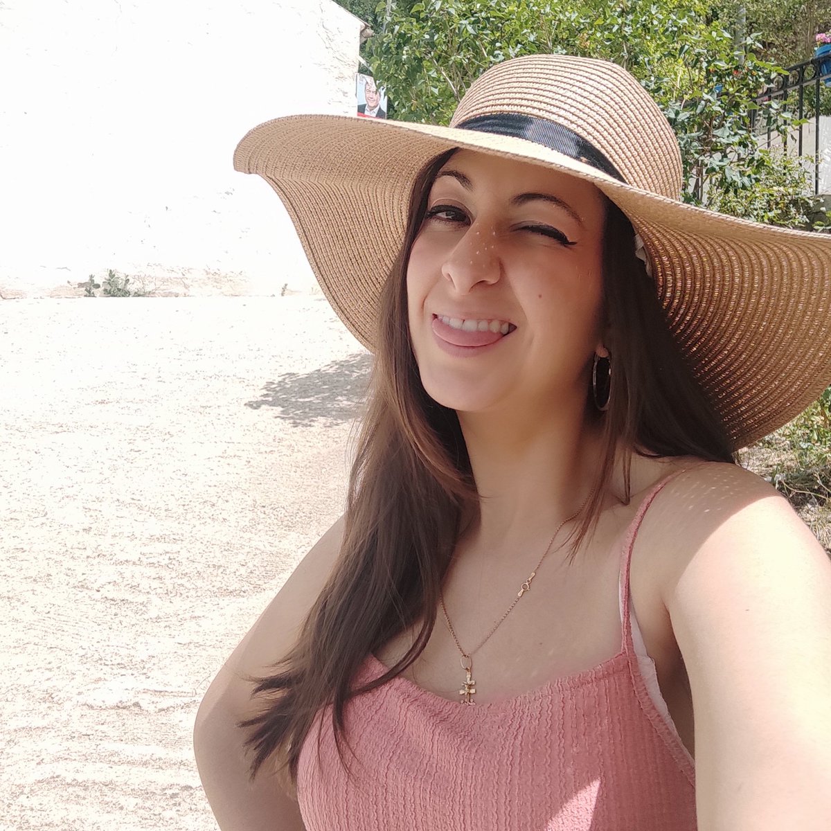 CrisElbereth's tweet photo. #NuevaFotoDePerfil https://t.co/AKOpKPmczR