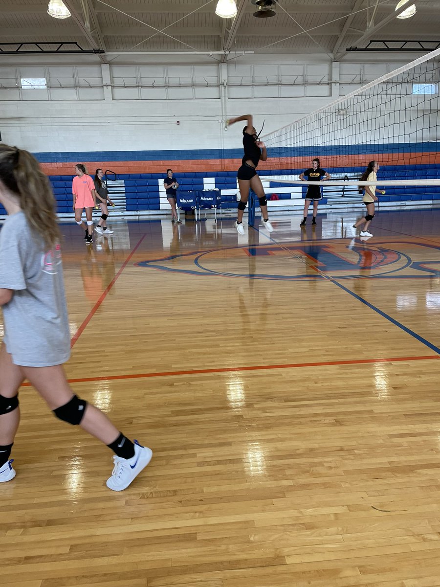 LouisburgVball's tweet photo. Extra workout in on a Friday AM…2 hours turned into almost 3 because they wanted it..As Coach Lopez says, “got to get those reps in”.  Lets get after it!!  @LHSAthleticsFCS #TRADITION https://t.co/jC8RW6lQYL