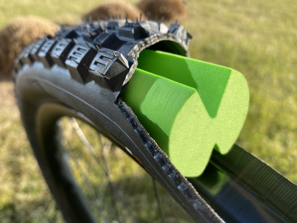 Have you ever wondered how the Vittoria #MTB #AirLiner works? Check out the link to find out: vittoria.com/ww/en/bike-acc… #TheRideAhead