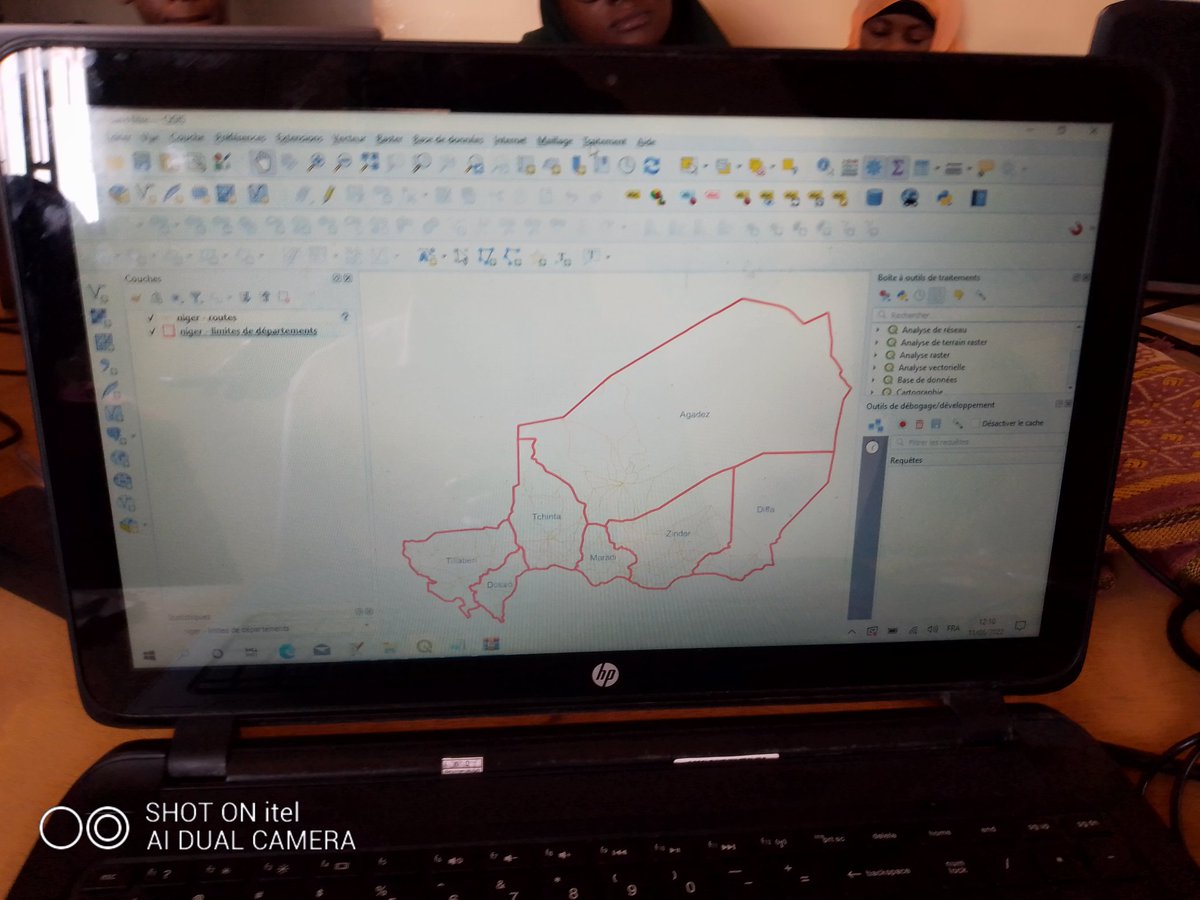 falher3's tweet photo. 100 jeunes de #Niamey #Dosso et #Maradi du programme #D_CLIC ont bénéficiés d'une formation en cartographie numérique #OSM sur les outils: #JOSM #OSMTracker #Mapsme #Qgis #Umap des nouveaux mappeurs👨💻👨💻 pour la mise à jour des données
du Niger Merci @Cipmen @OIFrancophonie https://t.co/SOZQoqM334
