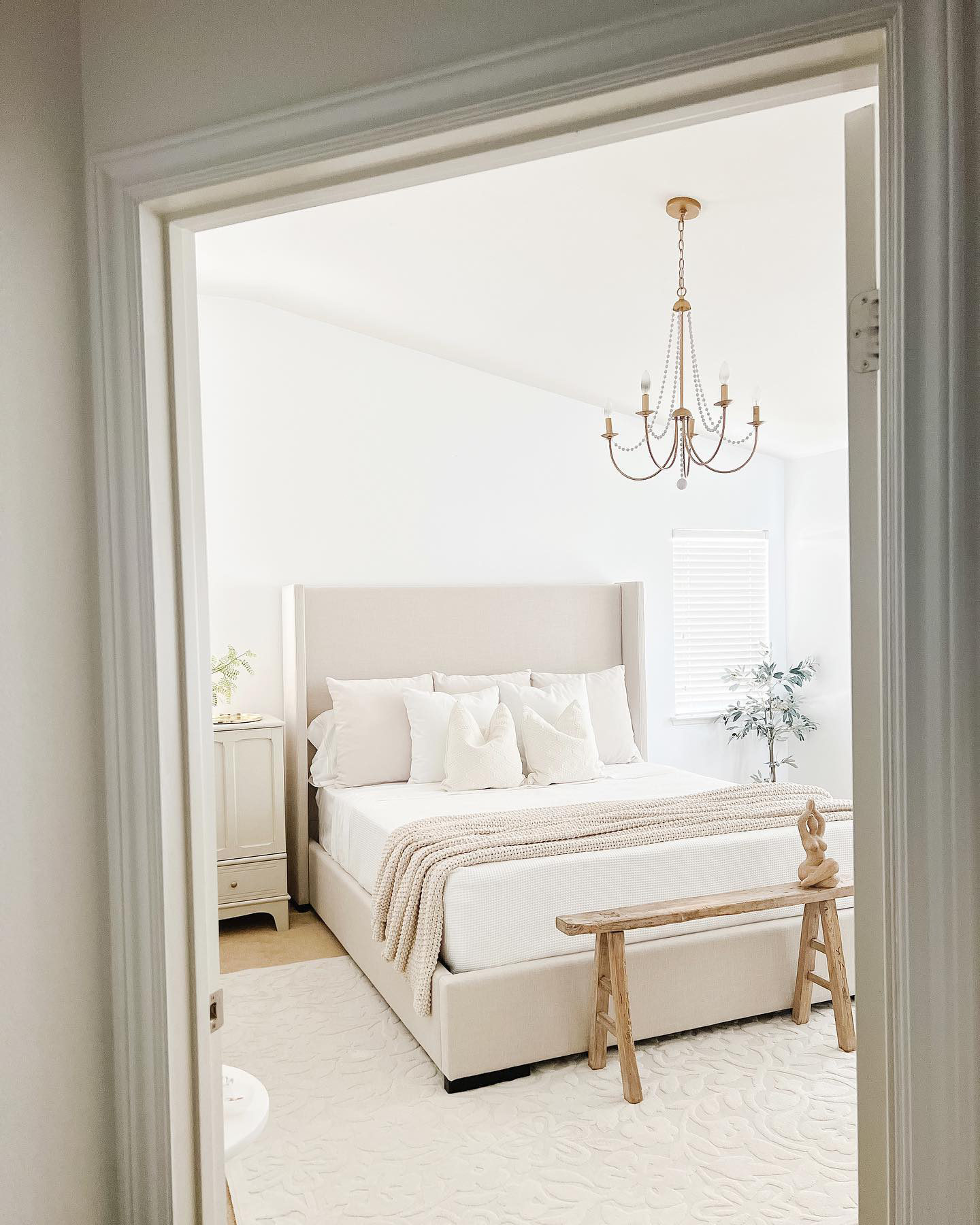 Living spaces full on sale bed