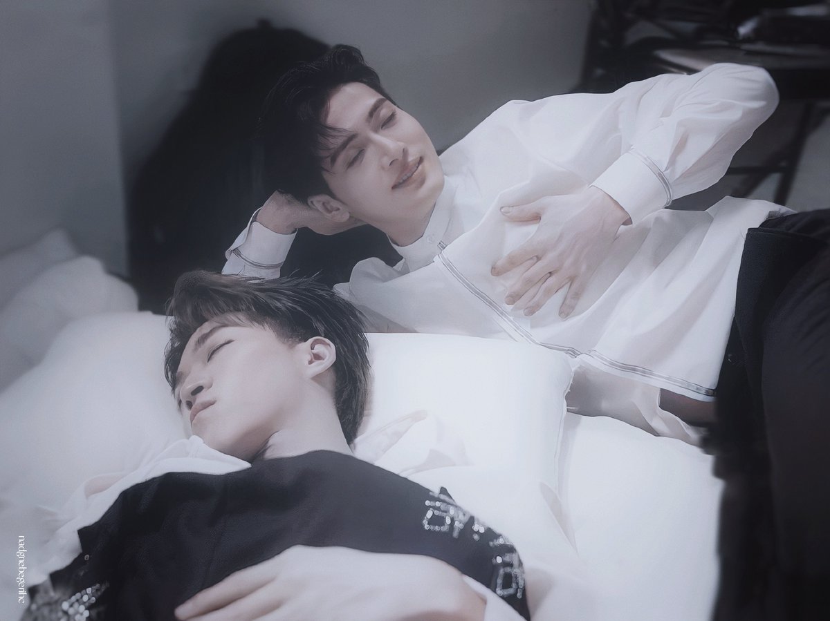 TPGemGem's tweet photo. Mỗi ngày gửi đến SantaRiki một viên tình yêu! 🧡💜
Ngủ ngon nhé, hôm nay vất vả rồi đúng hông nào! 😘
G thì lại quay về cuộc sống nhàm chán, hehe. 😄
#Love4SantaRiki
#SantaRikimaruisfamily
#Santa #Rikimaru 
#SR167 https://t.co/Nlp1DUGm41