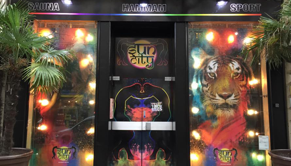 Envie de t'évader pour le week-end ? 3000m2 de rencontres et de plaisir t'attendent au Sun City 💦🍆

📷Panayis Chrysovergis