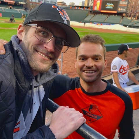 CCAlliance's tweet photo. Two weeks after Michael’s wedding, he was diagnosed with stage III CRC at 30. The cancer spread to his liver a few months later &amp; is now stage IV. “Trey has been such an inspiration to me.” Thank you, @TreyMancini for helping our #Never2Young community: https://t.co/PLuS1XLMPk https://t.co/wLpL96RcOo